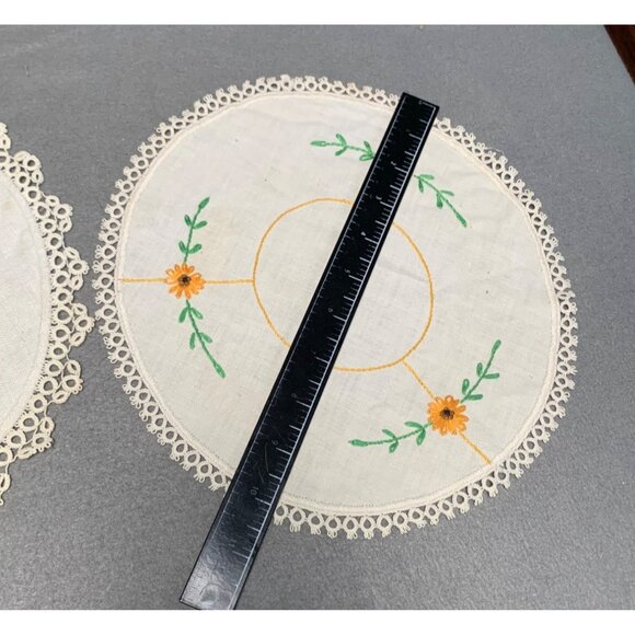 Vintage Handmade Embroidered Doilies Set of 2 11" Round Lace Edging Floral Desig - Picture 5 of 7
